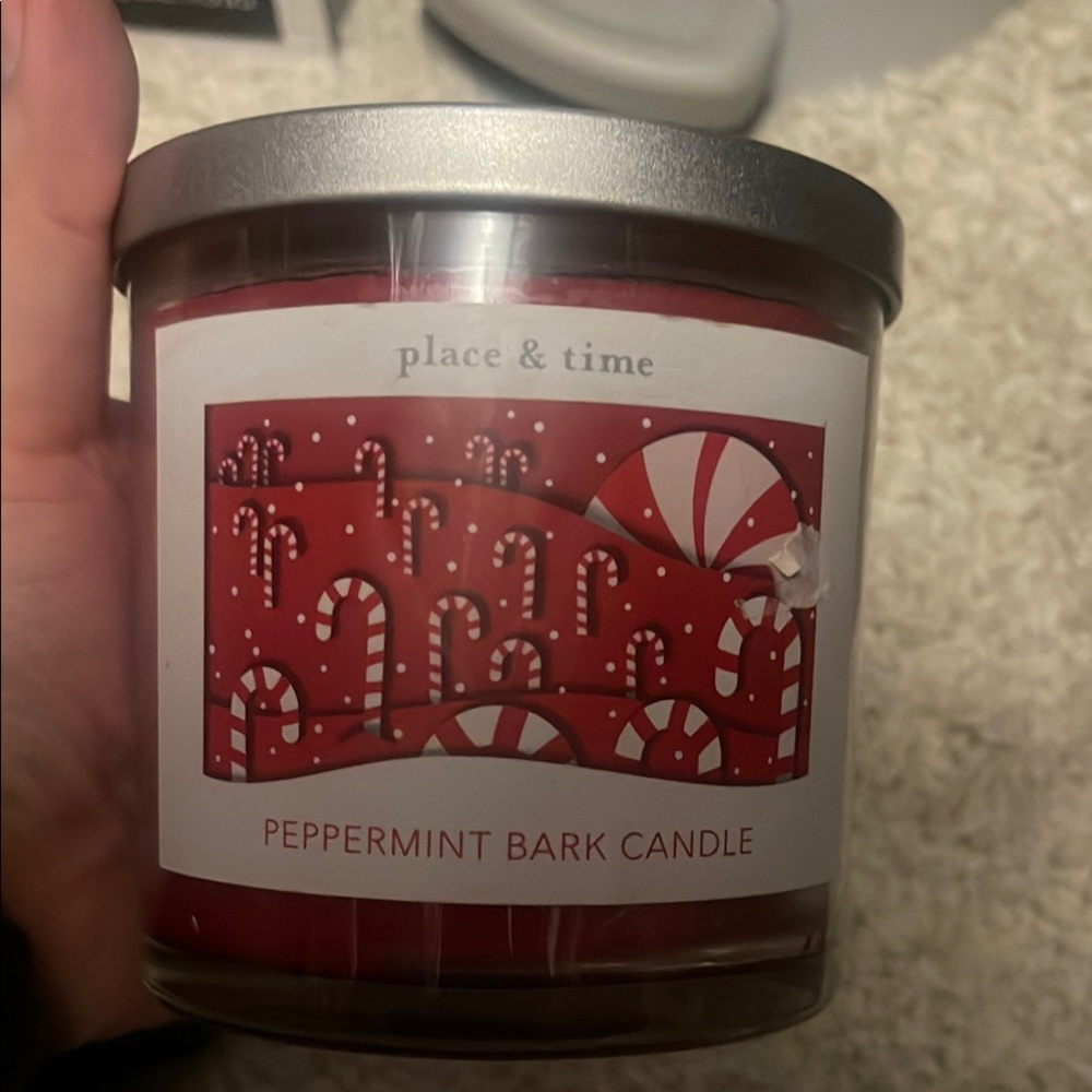 Place & Time Peppermint Bark Candle - Picture 1 of 3